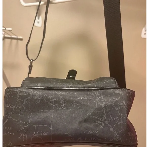 Patricia Nash black crossbody purse. Several compartments. Very versatile - Picture 7 of 10